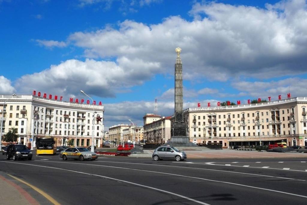 Осень белорусской экономики: ей угрожают дефолт и девальвация