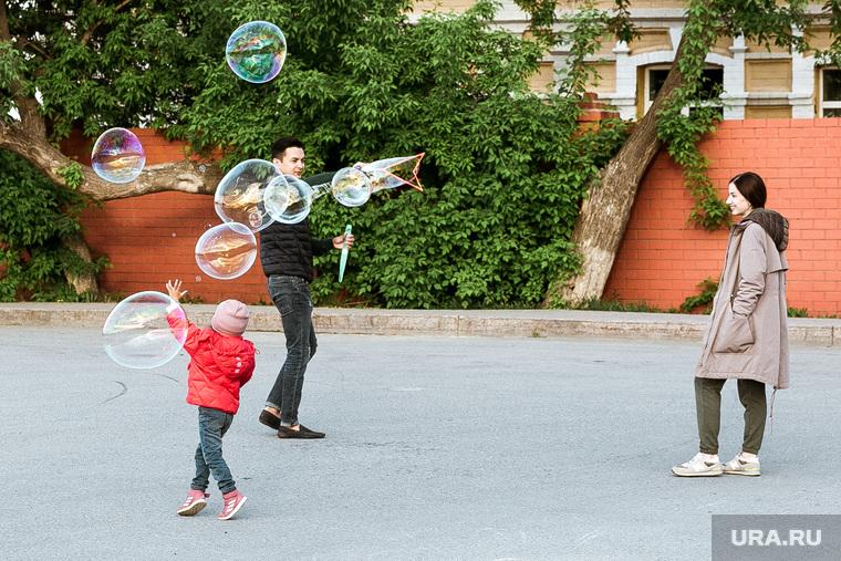 Выплаты семьям с детьми