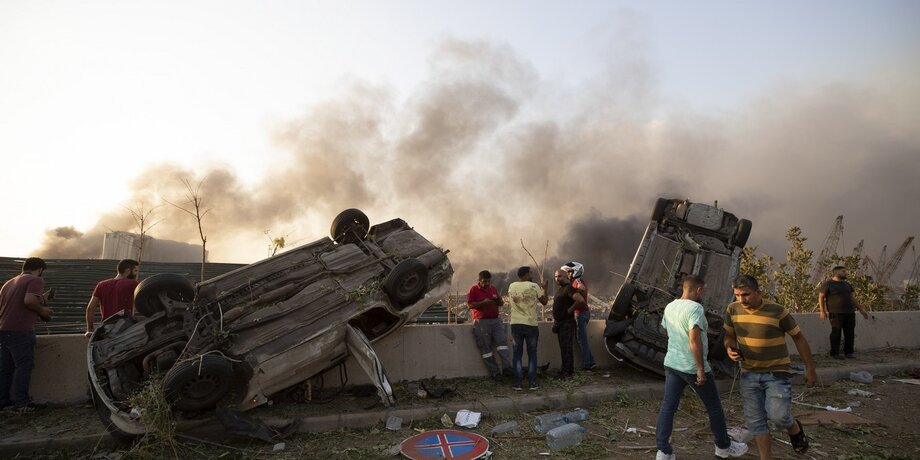в Бейрут после взрыва вылетели самолеты МЧС