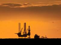 Новые ограничения в Великобритании из-за COVID-19 повлияли на нефть