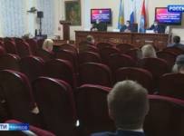 Пока одни жители ожидают тепло, другие жалуются на его избыток
