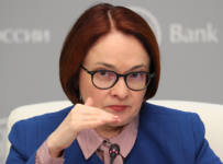 Глава ЦБ выступила против «впаривания» россиянам сложных инвестпродуктов