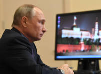 Путин призвал не допустить нехватки у населения денег на продукты