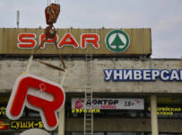 Владелец сети SPAR захватил инициативу в противостоянии с кредиторами