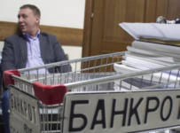 Почему номиналы не сдают владельцев