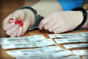 В Ростове главного бухгалтера школы обвинили в хищении 1,9 млн рублей