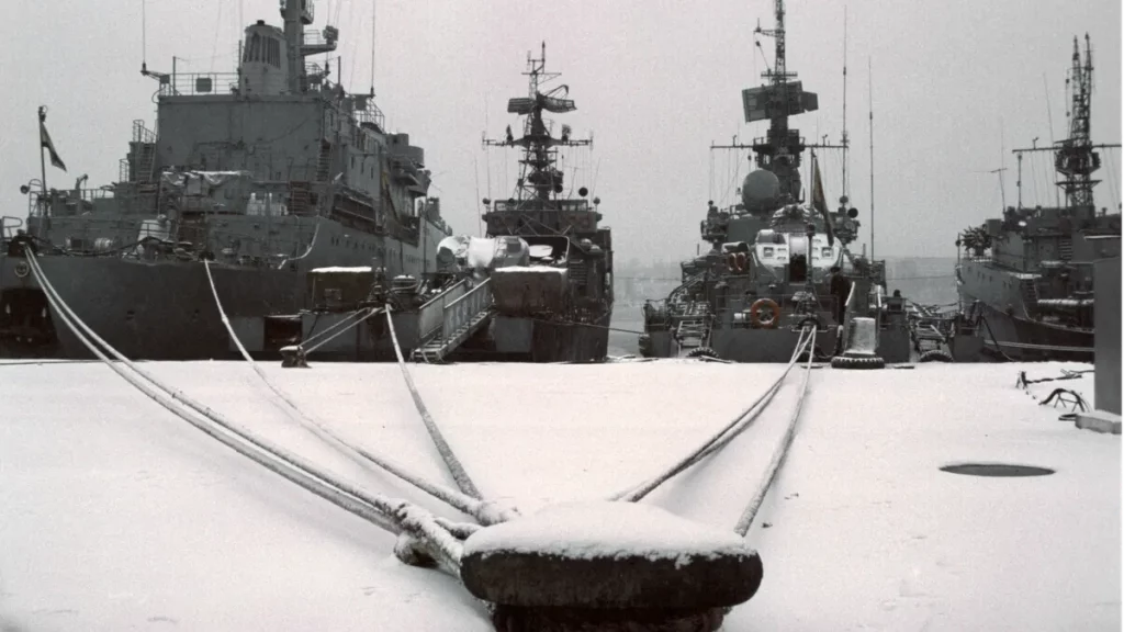 Корабли Черноморского флота в бухте Севастополя