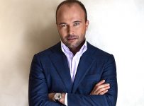 Дмитрий Мазуров